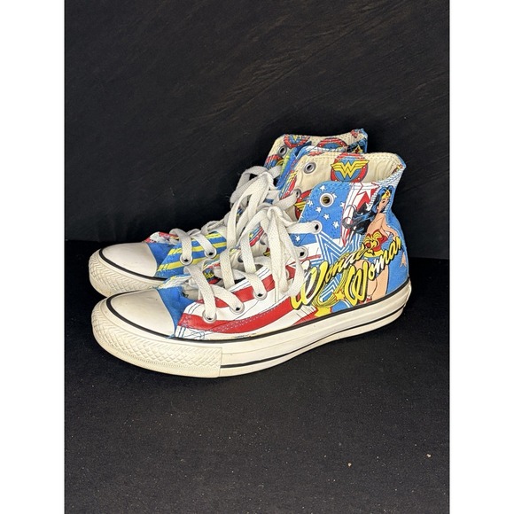 Converse Shoes - RARE Converse Wonder Woman Vintage Comic Print Shoes, Size Men's 5/Women's 7